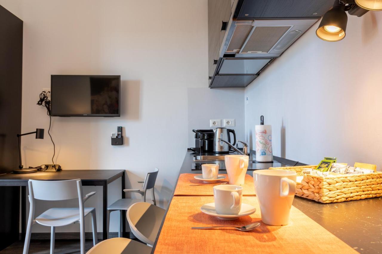 Luna Homes - In Farini Apartment Mailand