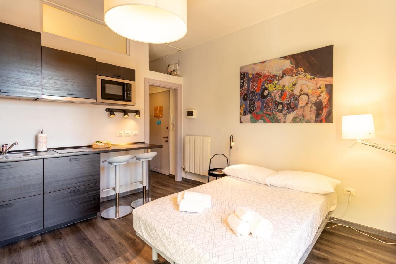 Luna Homes - In Farini Mailand